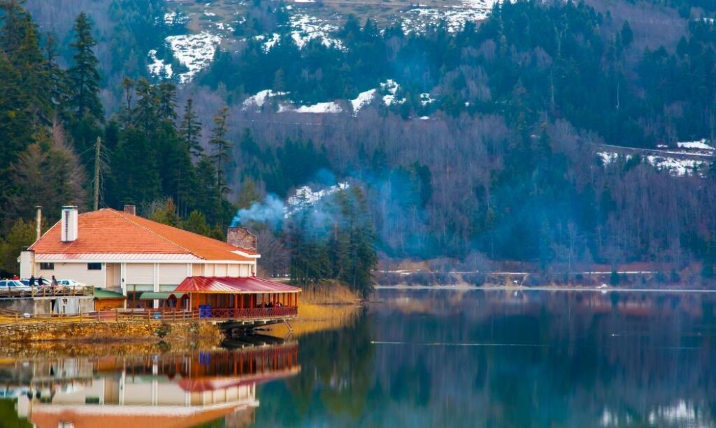 阿邦特湖的景色也是土耳其必看之一，無論什麼季節來，這裡總是美不勝收。