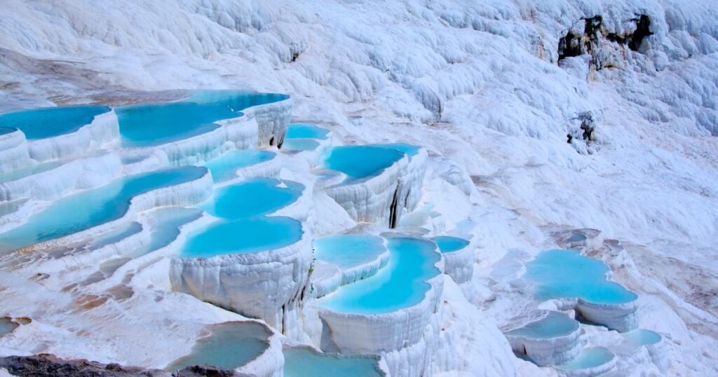 土耳其行程必去景點之一，巴穆卡麗有最特殊的石灰岩地形，是很棒的打卡地點。