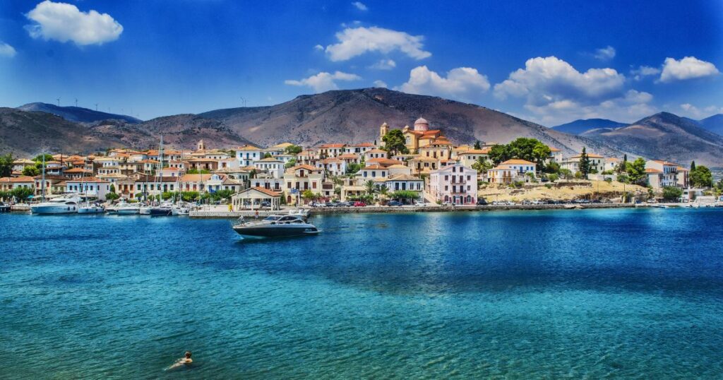 土耳其鄰近愛琴海，即便是2月天氣不穩定的時候前往，依舊可以看到湛藍的愛琴海美景。